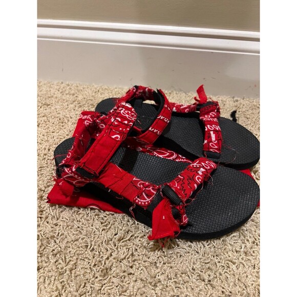 EUC Red Bandana Arizona Love Trekky Sandal in size EU 40 - Picture 2 of 8